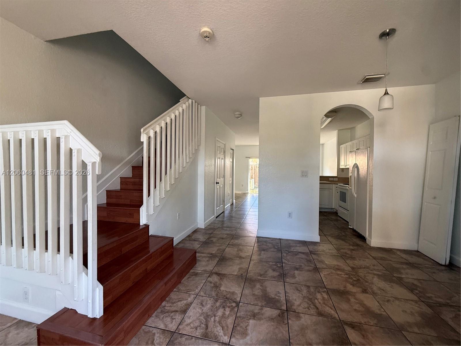 3360 NE 14th Drive