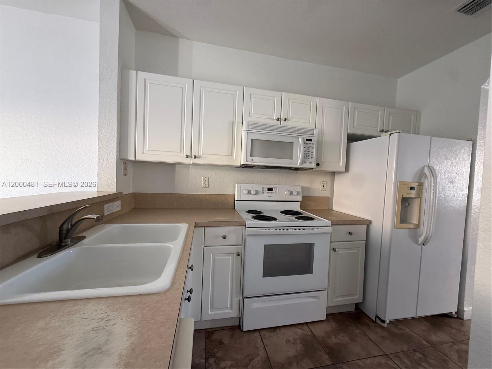 3360 NE 14th Drive