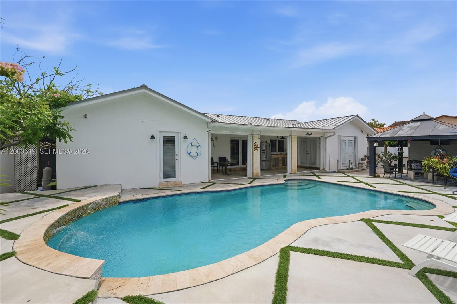 323 NW 136th Place