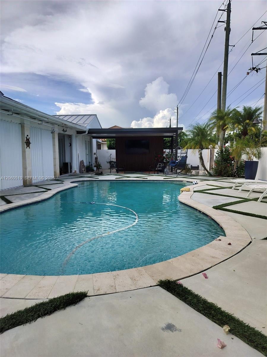 323 NW 136th Place