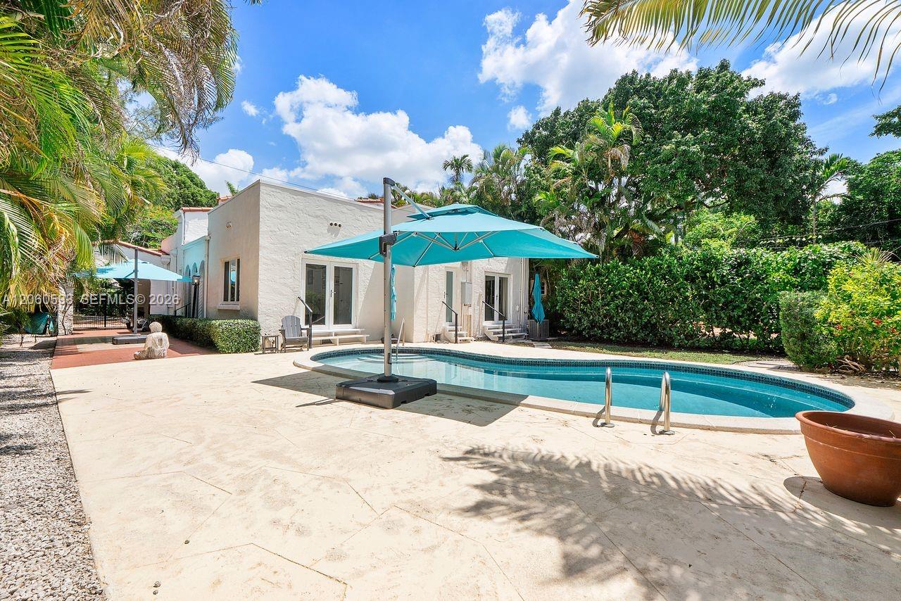 1042 Sorolla Avenue