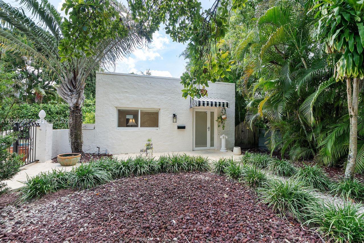 1042 Sorolla Avenue