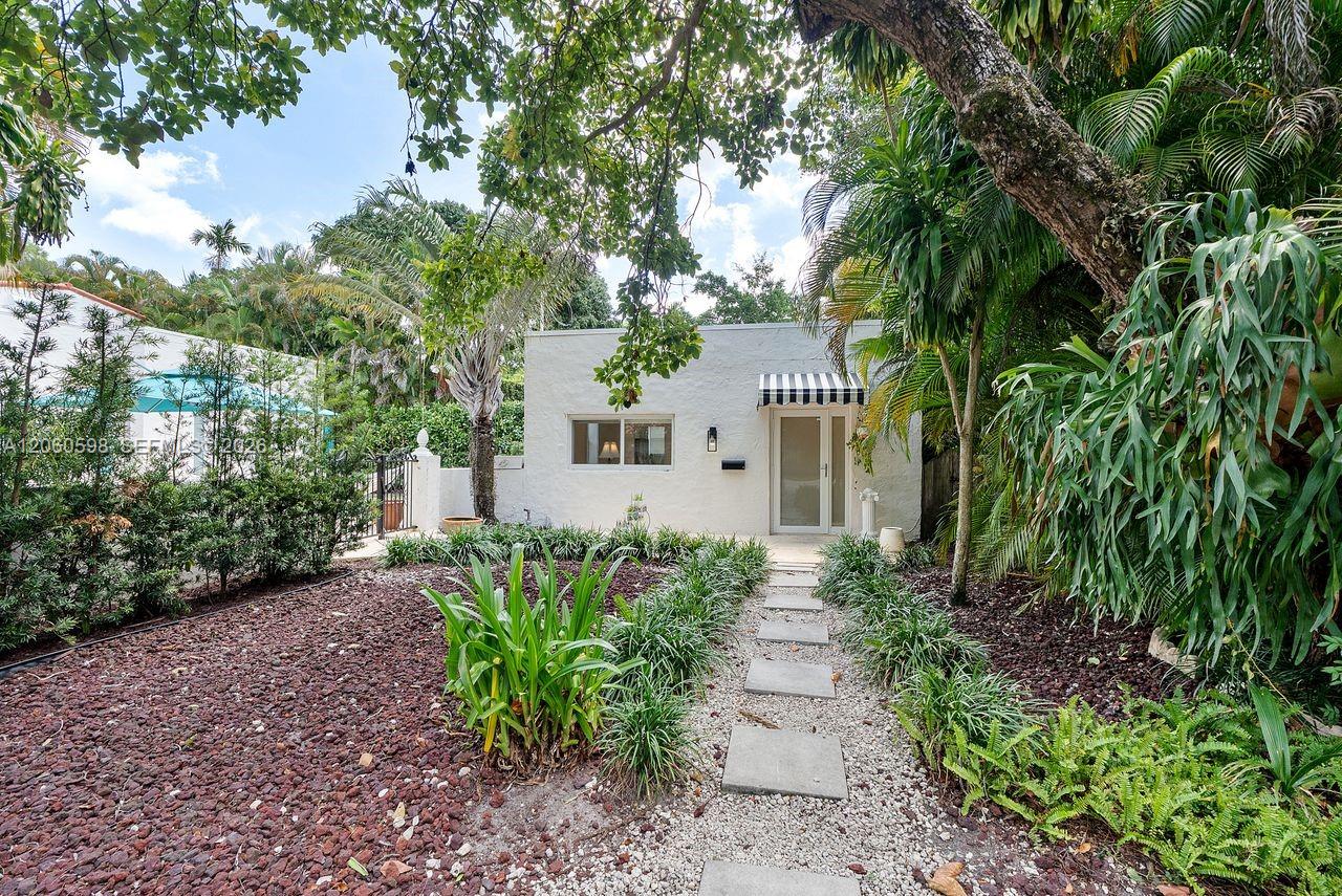 1042 Sorolla Avenue