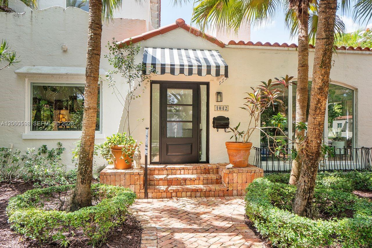 1042 Sorolla Avenue