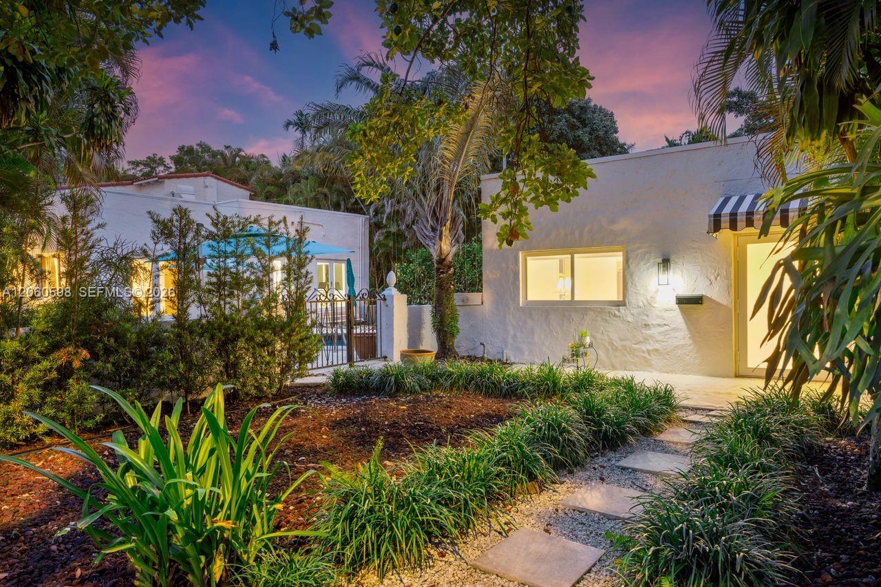 1042 Sorolla Avenue