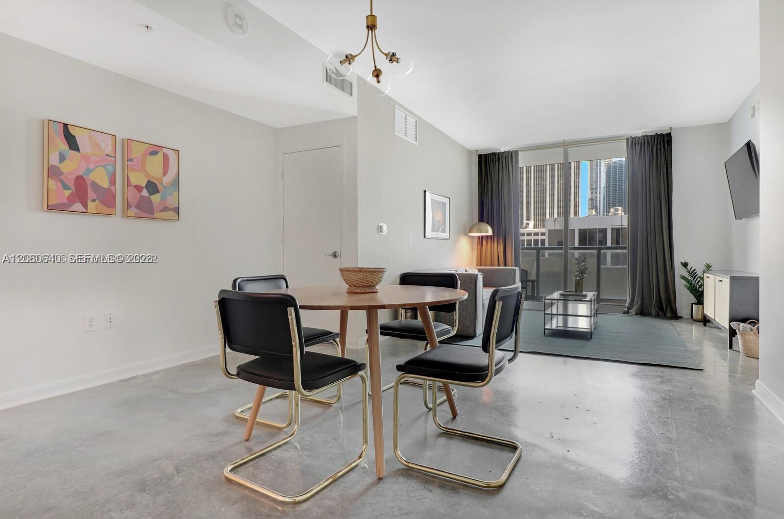 253 NE 2nd Street
