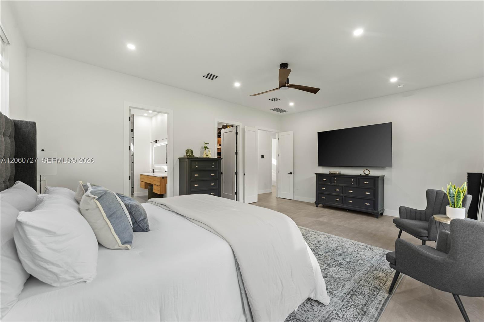 360 Holly Lane