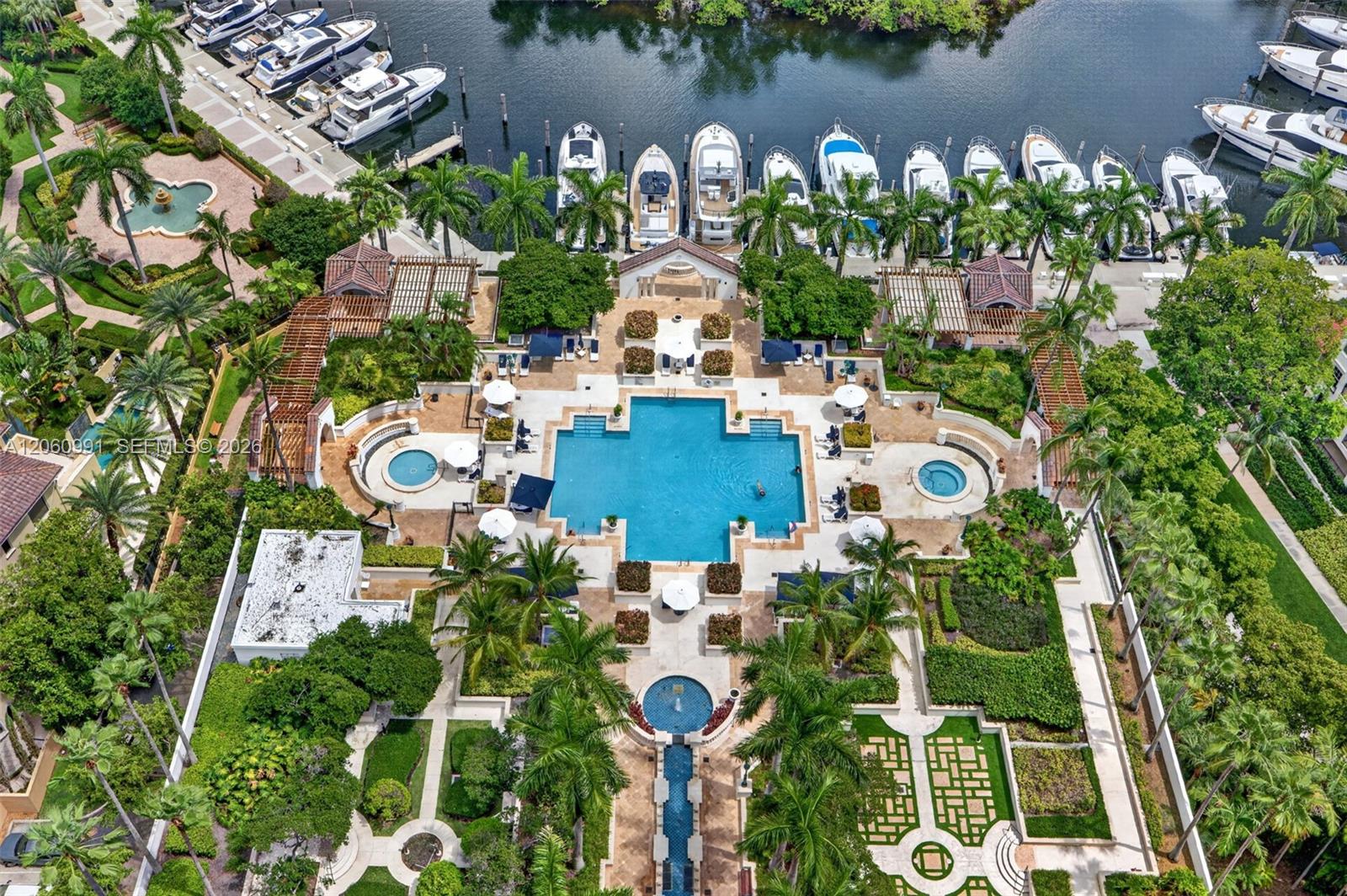 2000 Island Boulevard