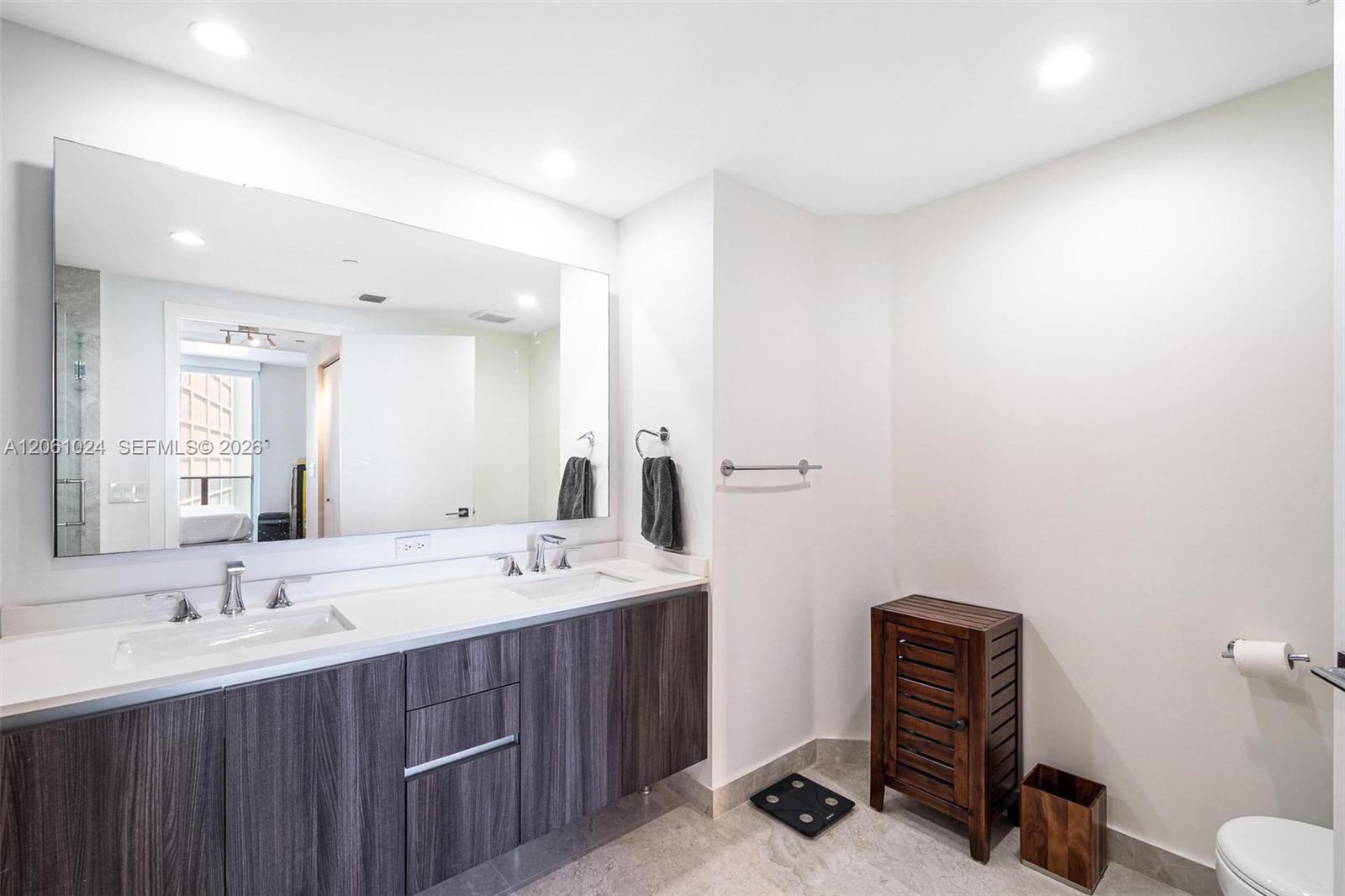 488 NE 18th Street