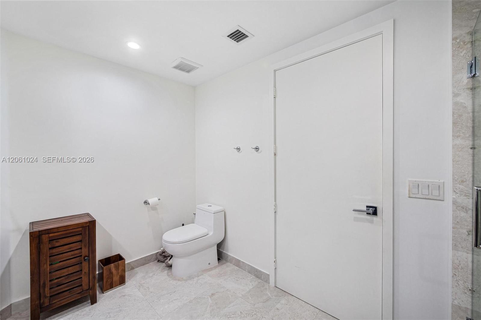 488 NE 18th Street