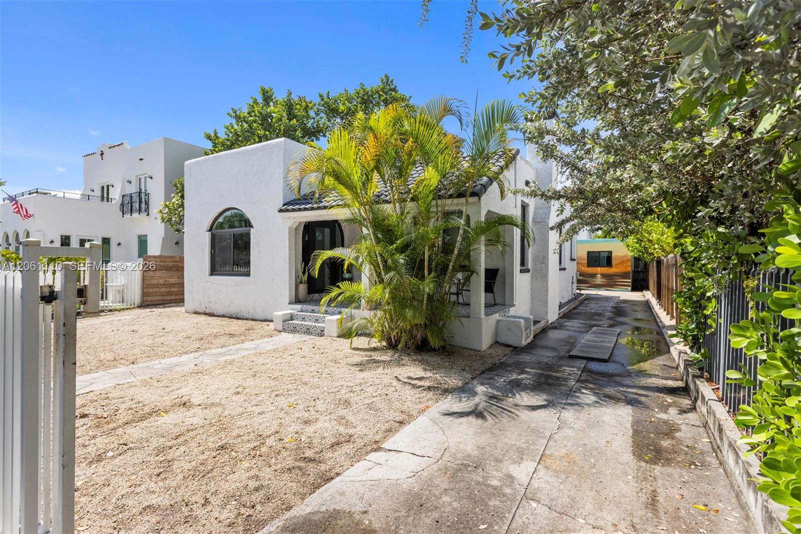 1644 SW 9th Street