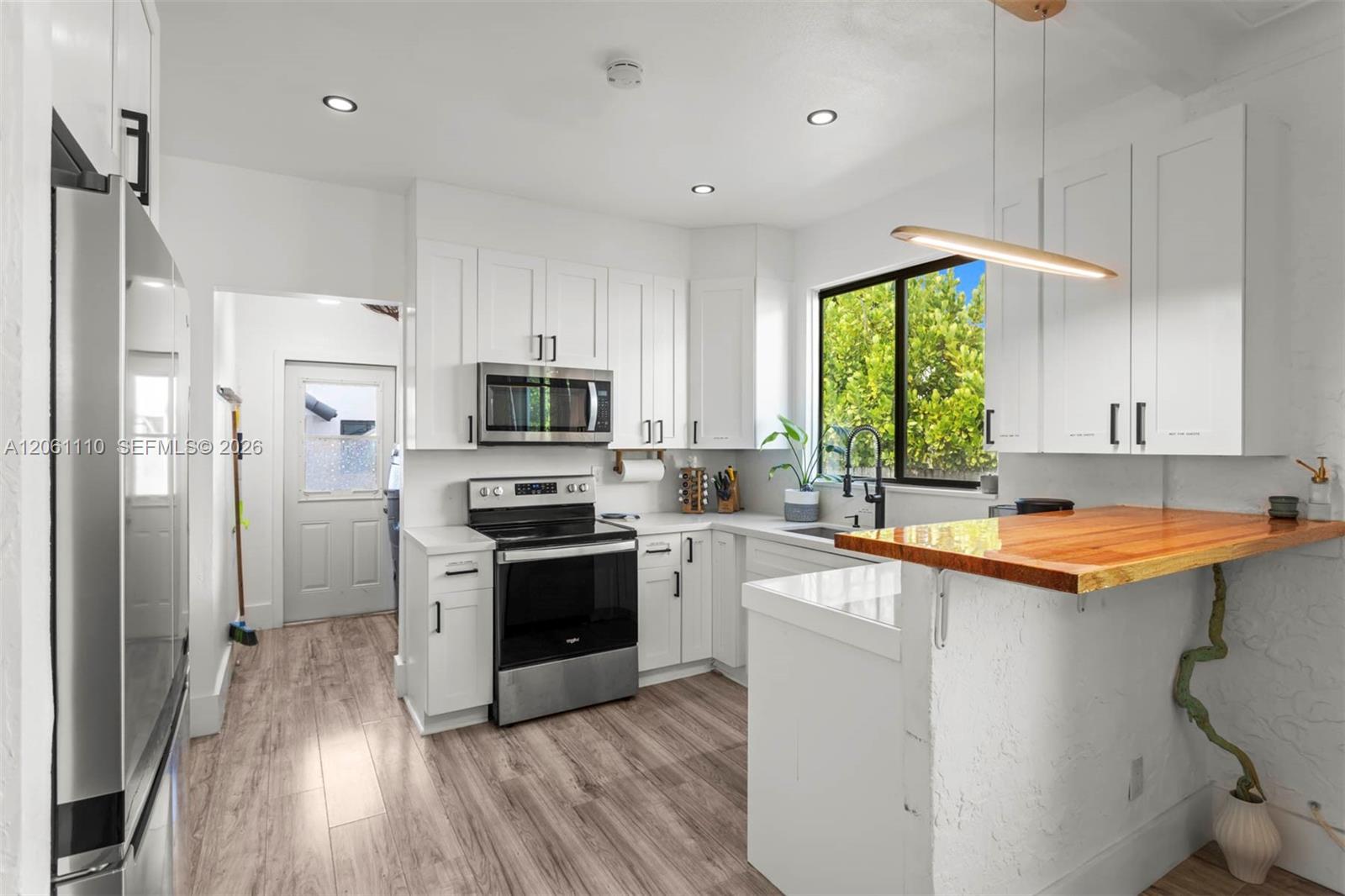 1644 SW 9th Street
