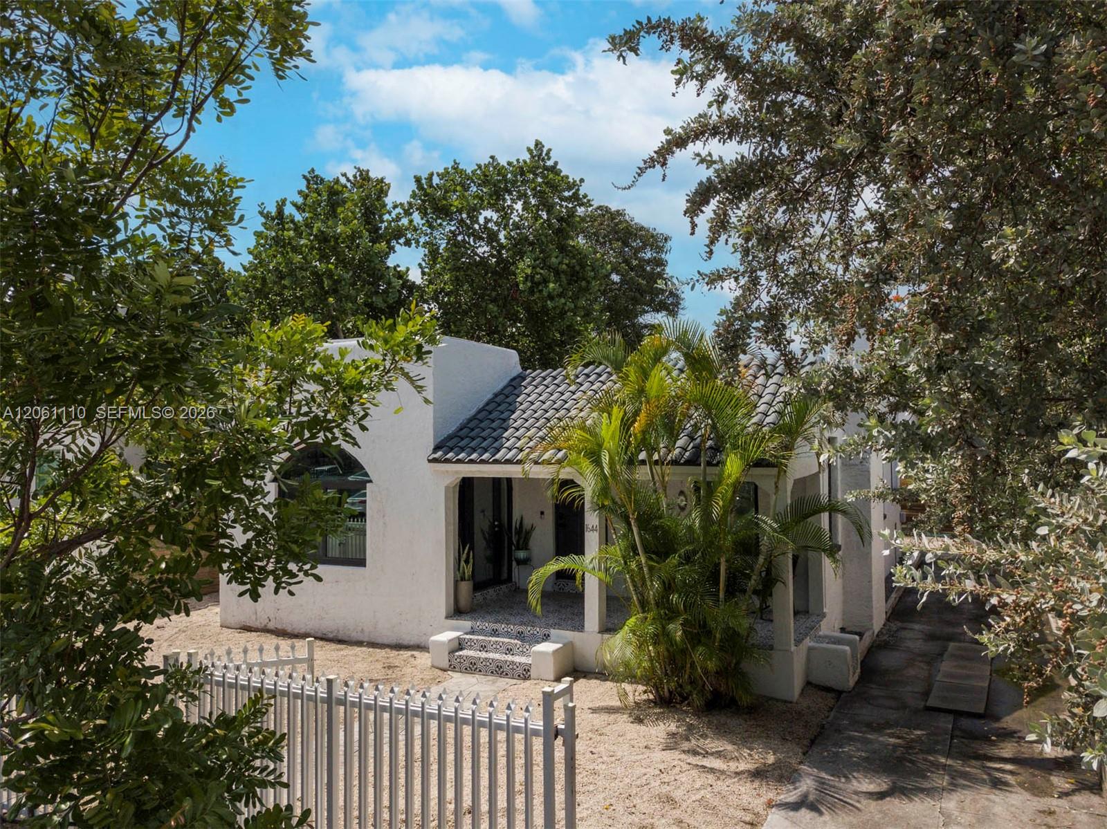 1644 SW 9th Street