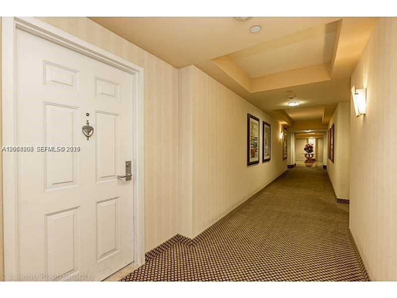 19501 W Country Club Drive