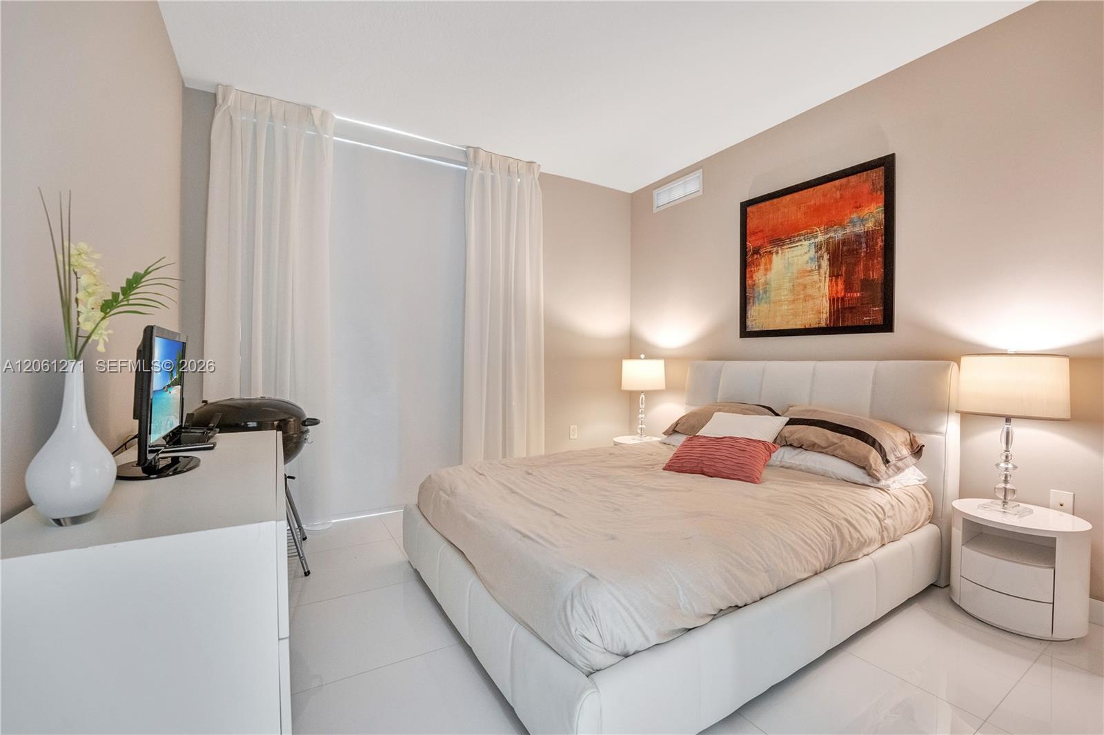 250 Sunny Isles Boulevard