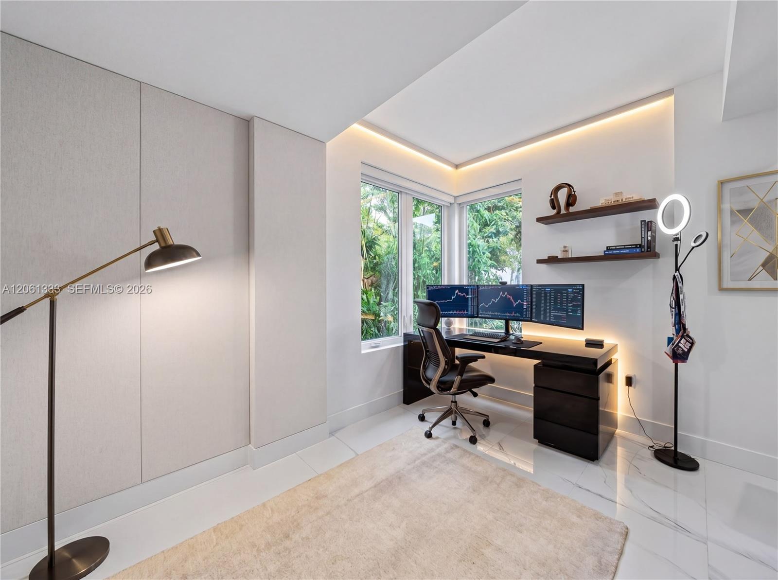 455 NE 39th Street