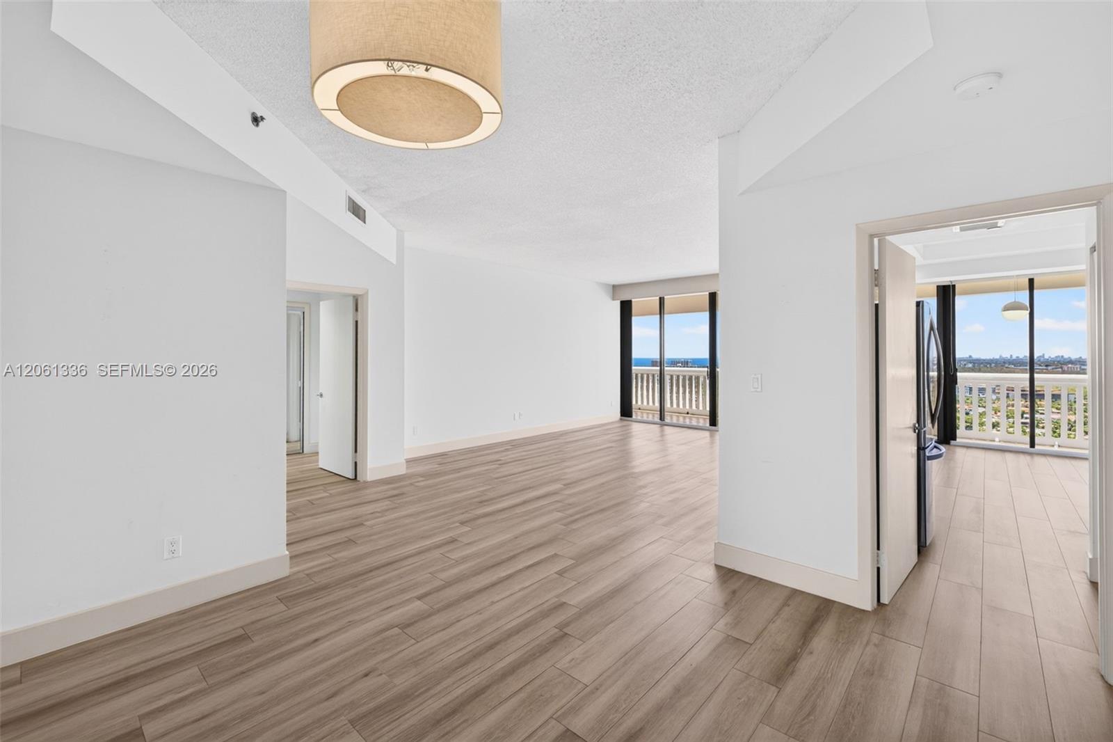 2000 Island Boulevard