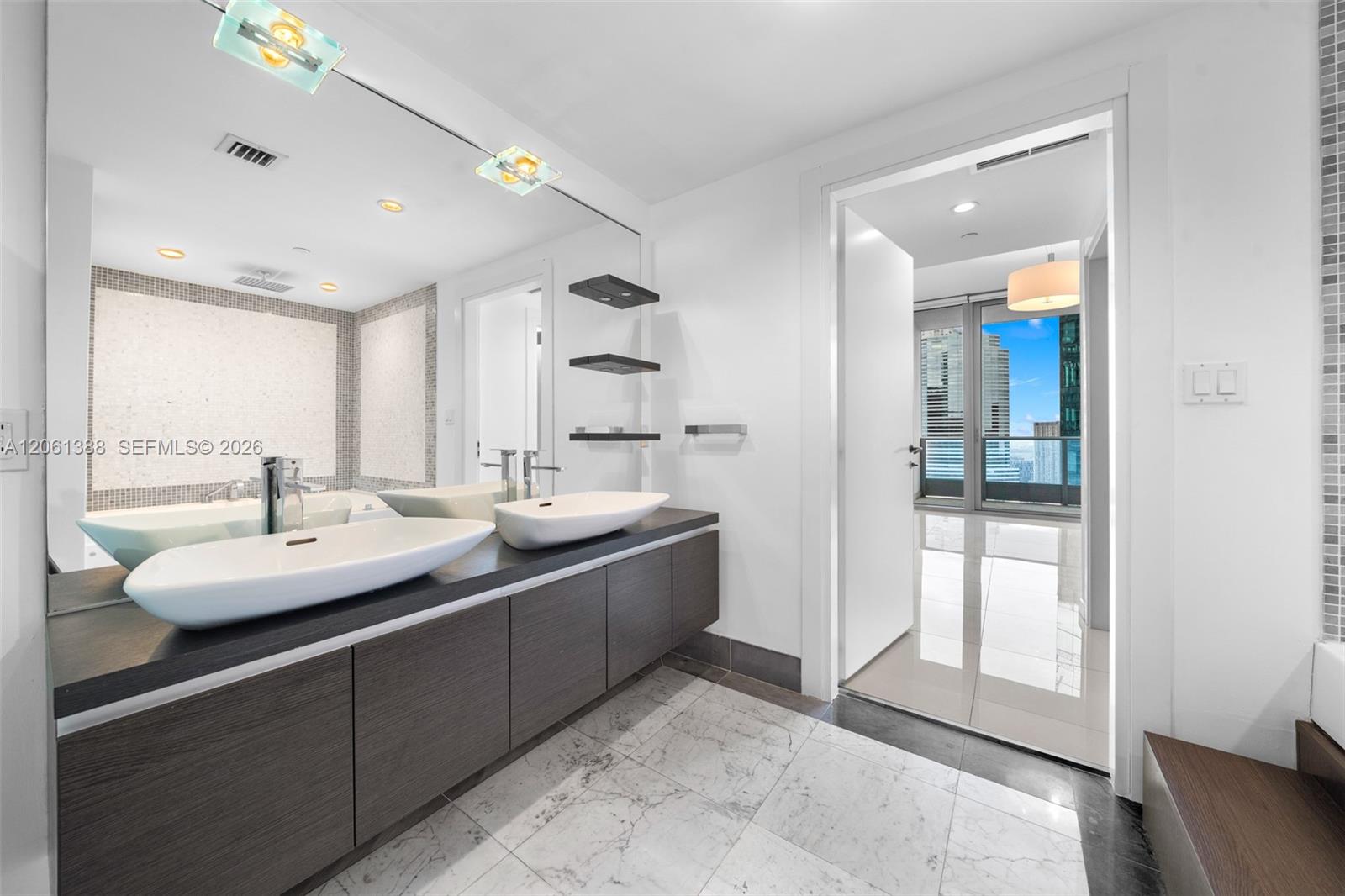 200 Biscayne Boulevard Way