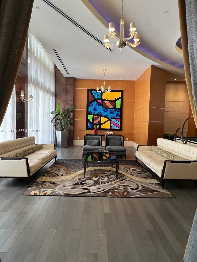 253 NE 2nd Street
