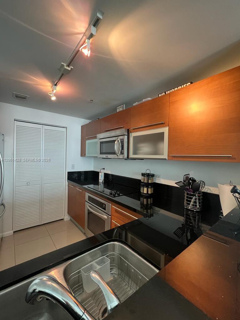 253 NE 2nd Street