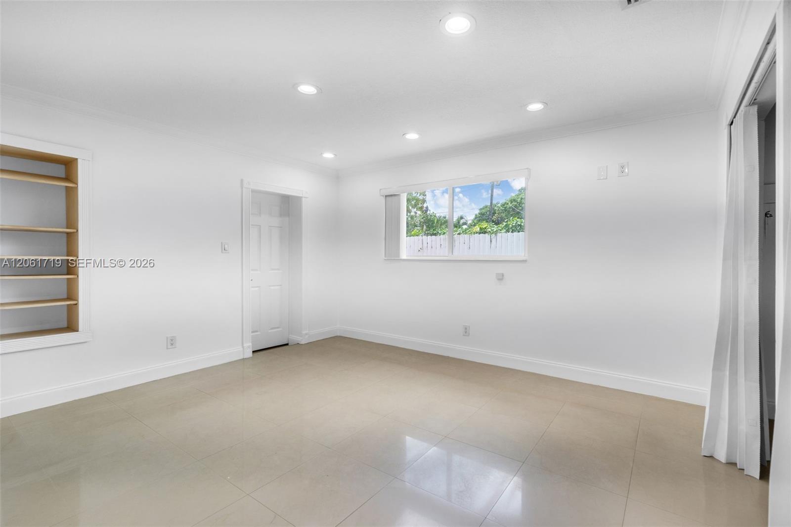3685 W 9th Avenue