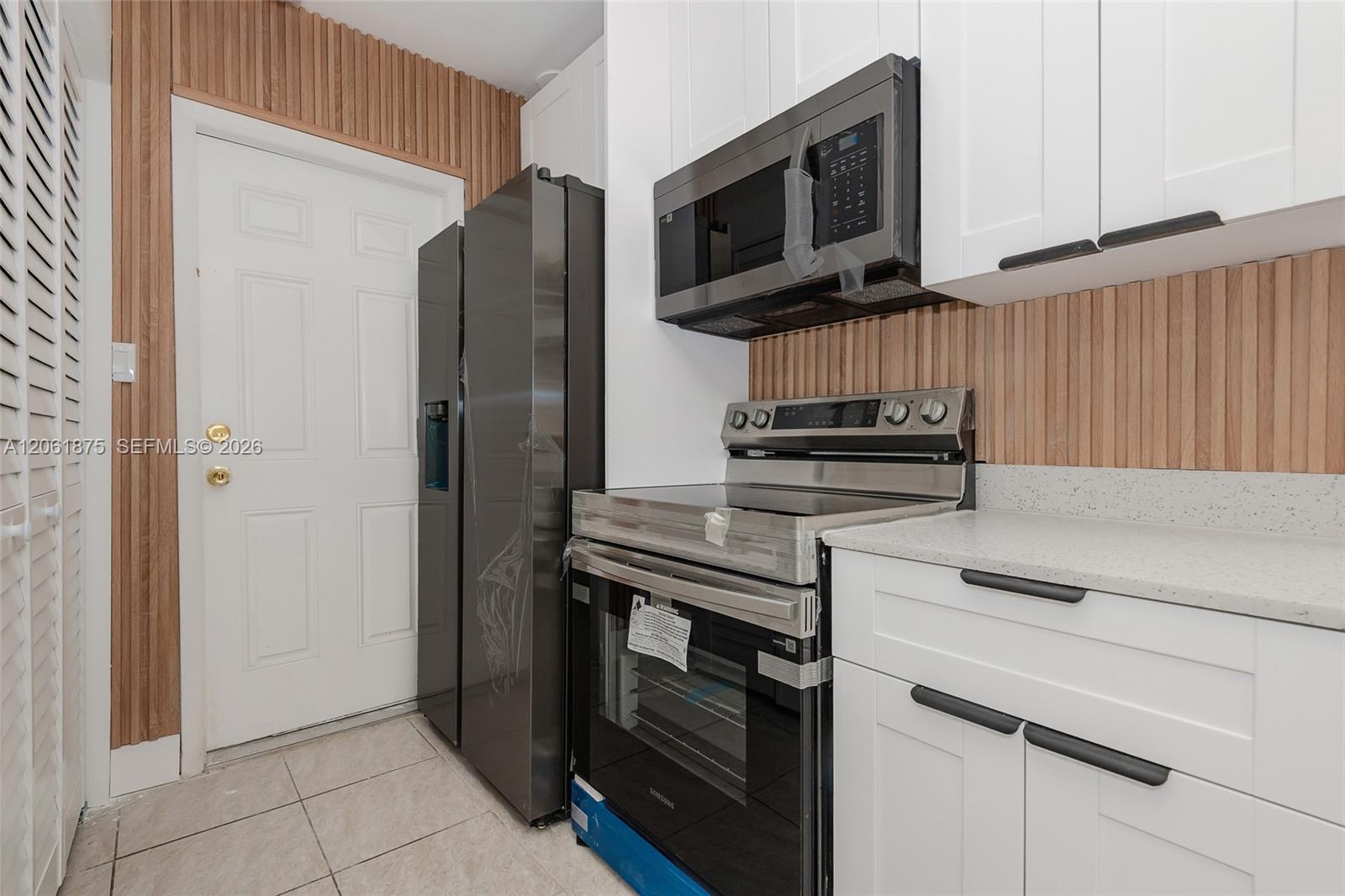 998 W 68th Street