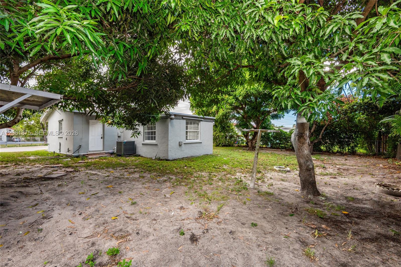 998 W 68th Street