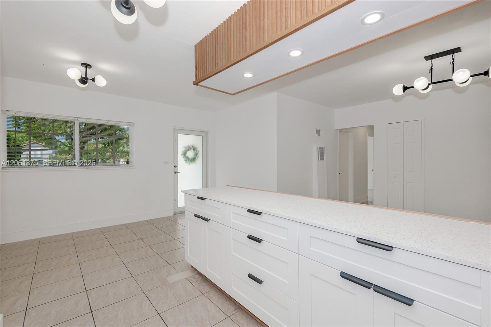 998 W 68th Street