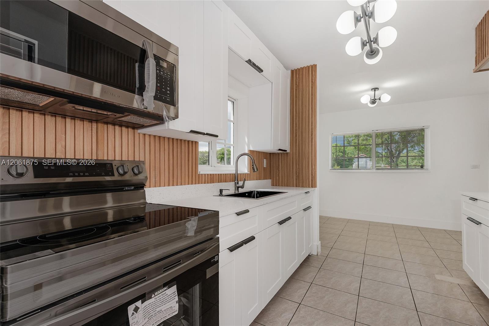 998 W 68th Street