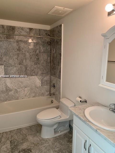 2000 Bay Drive gallery image #15