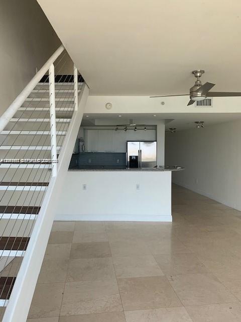 2000 Bay Drive gallery image #4
