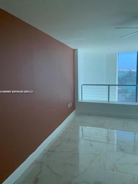 2000 Bay Drive gallery image #7