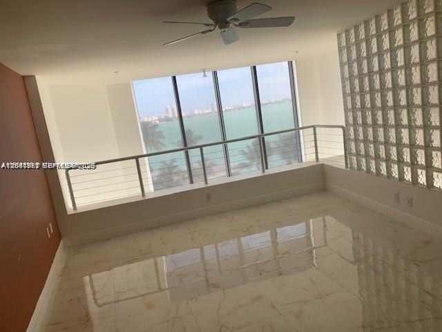 2000 Bay Drive gallery image #8
