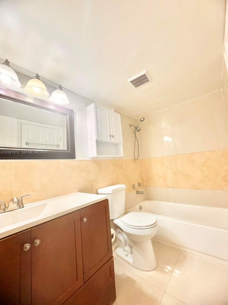 9473 SW 76th Street