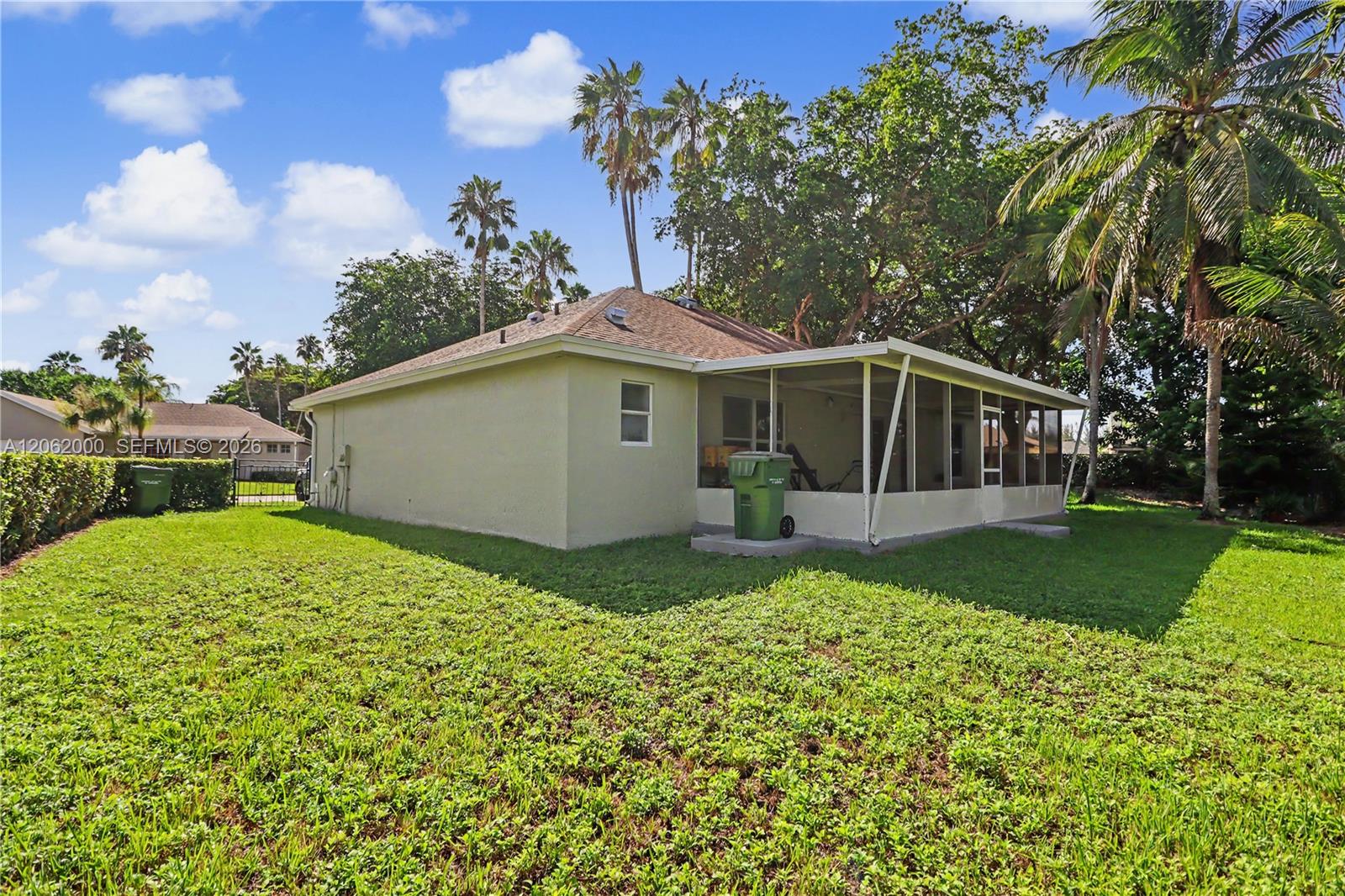 572 SE 18th Drive