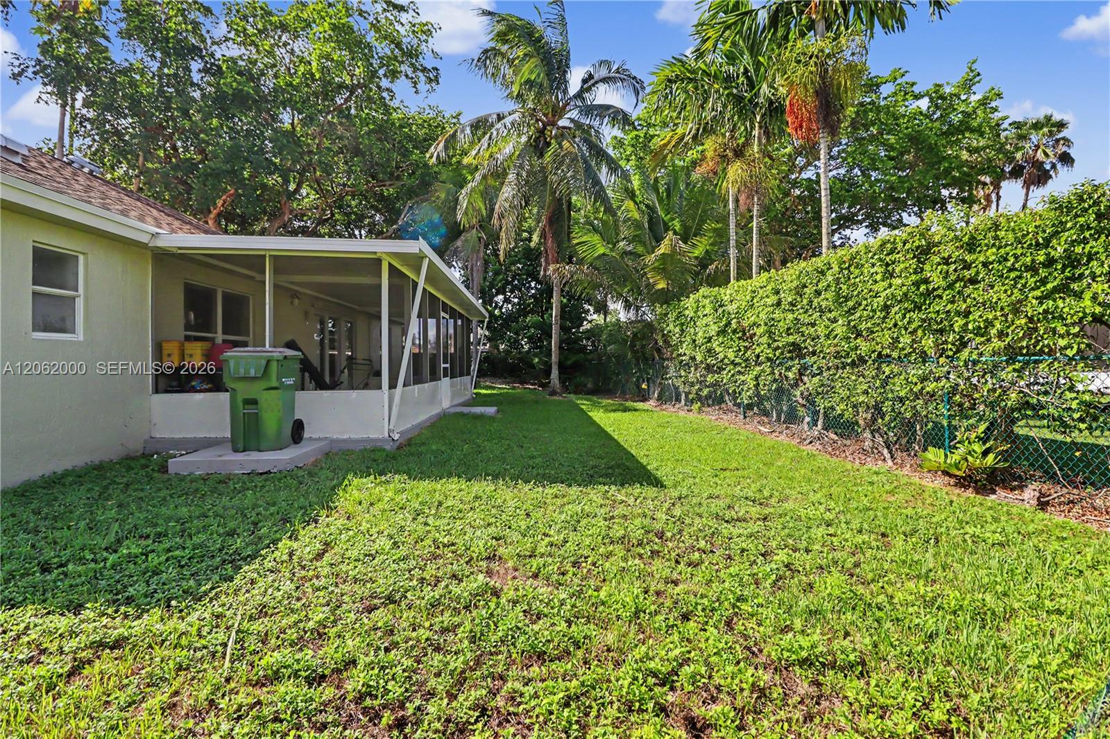 572 SE 18th Drive