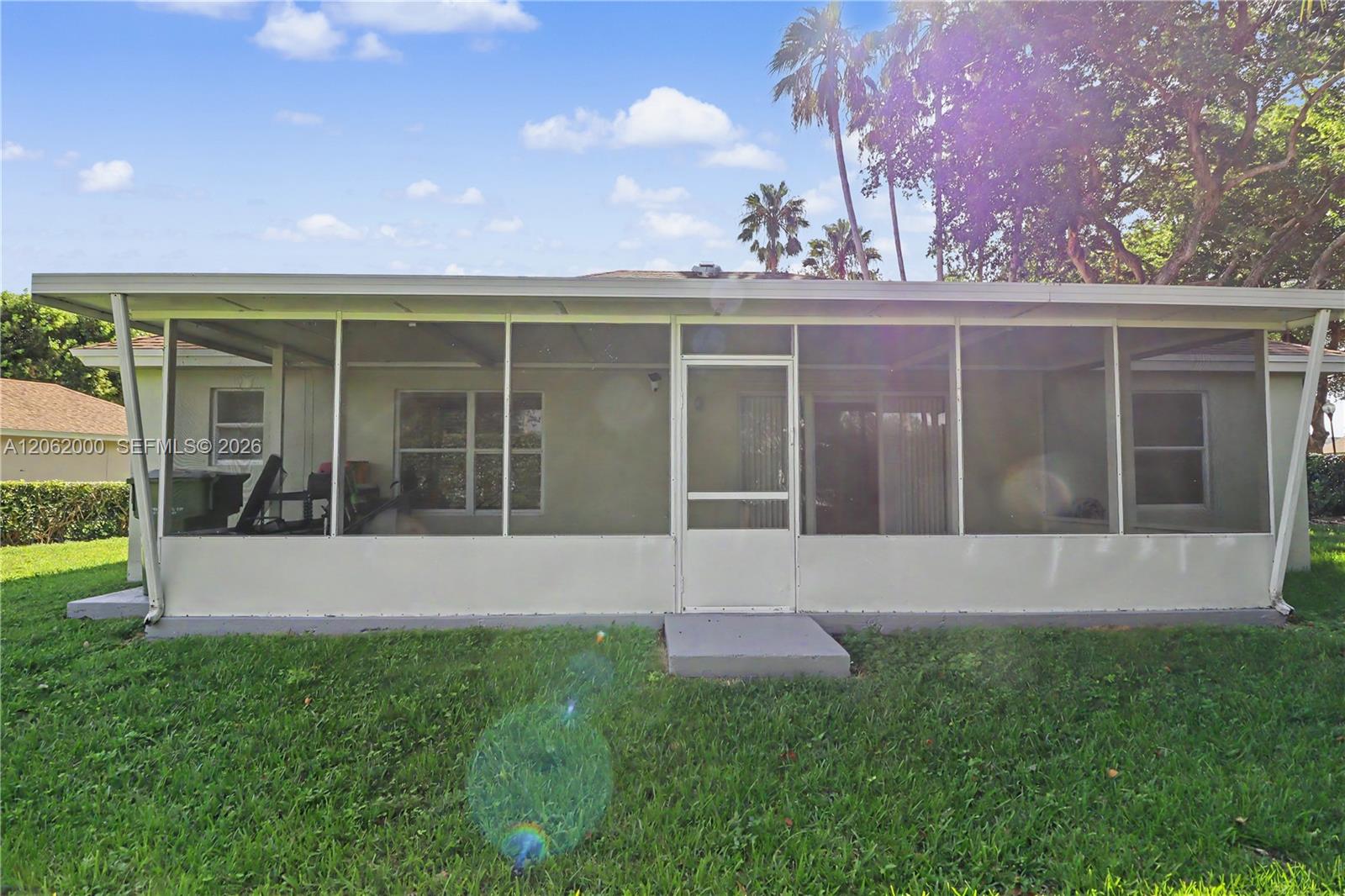 572 SE 18th Drive