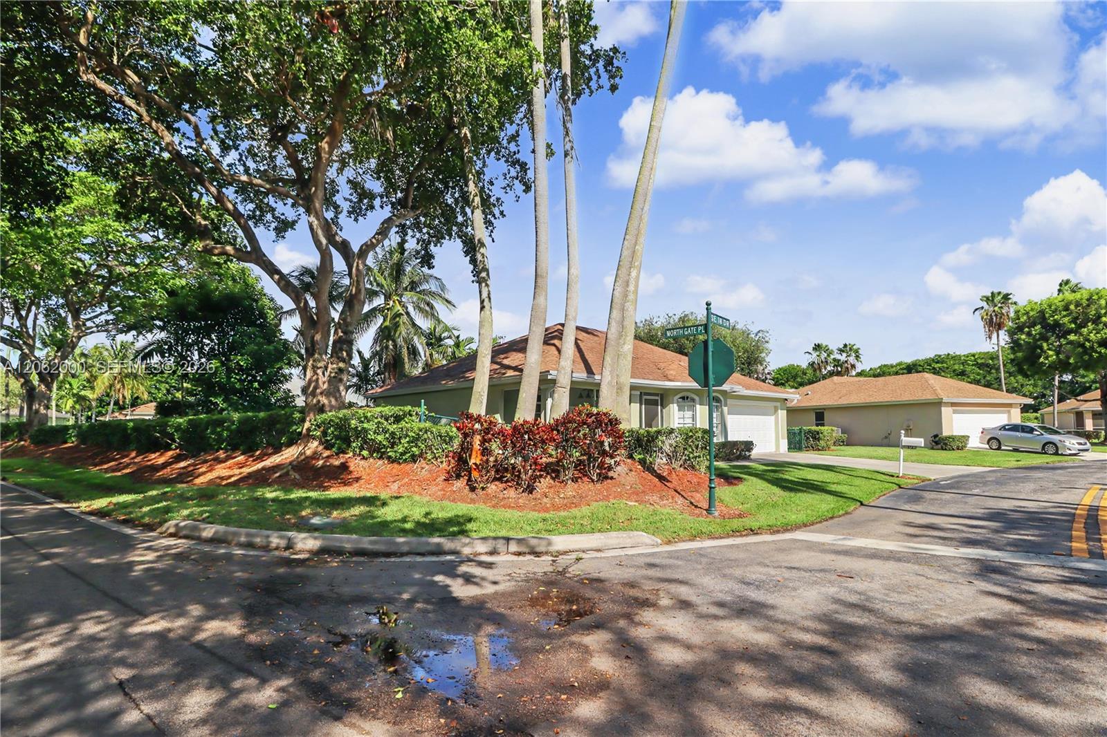 572 SE 18th Drive
