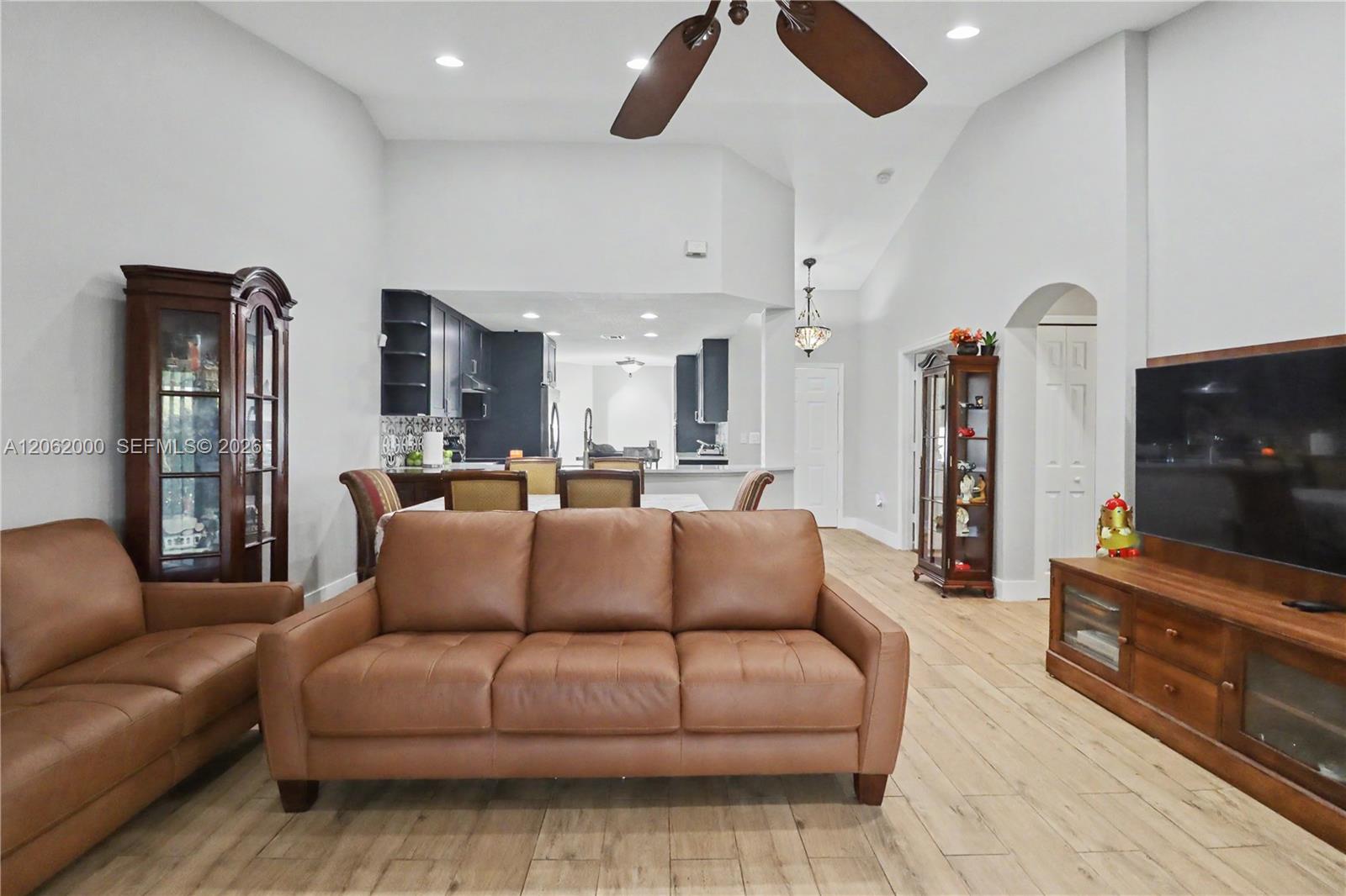 572 SE 18th Drive