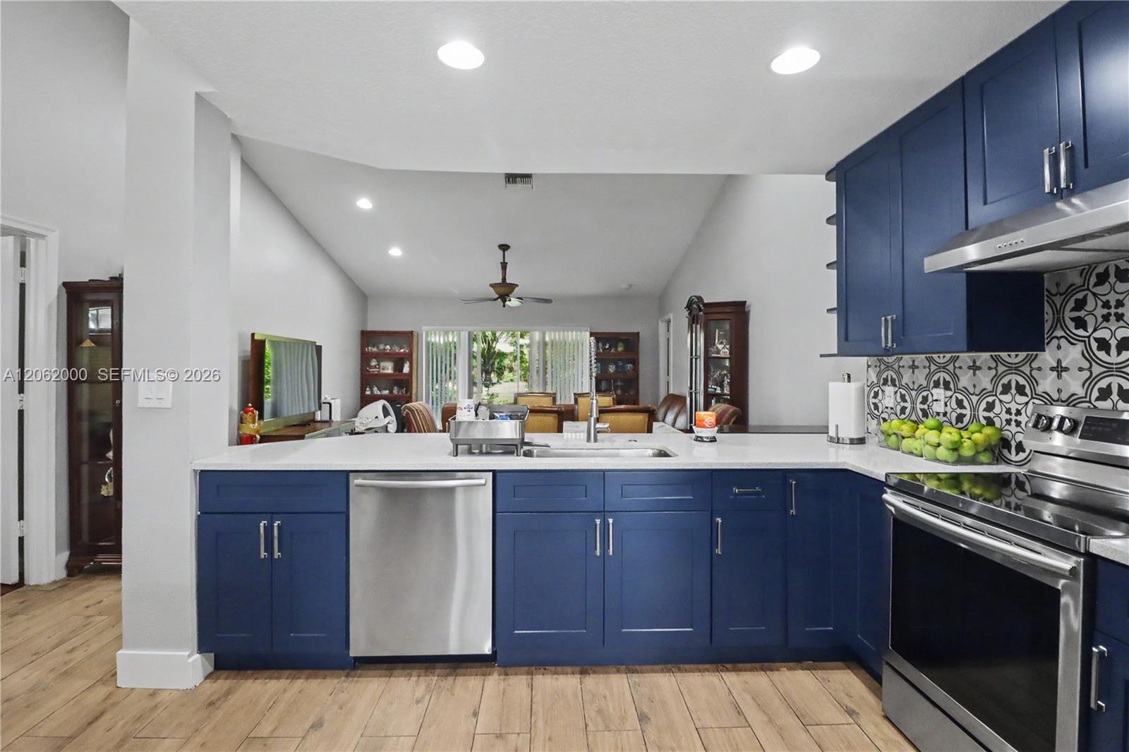 572 SE 18th Drive