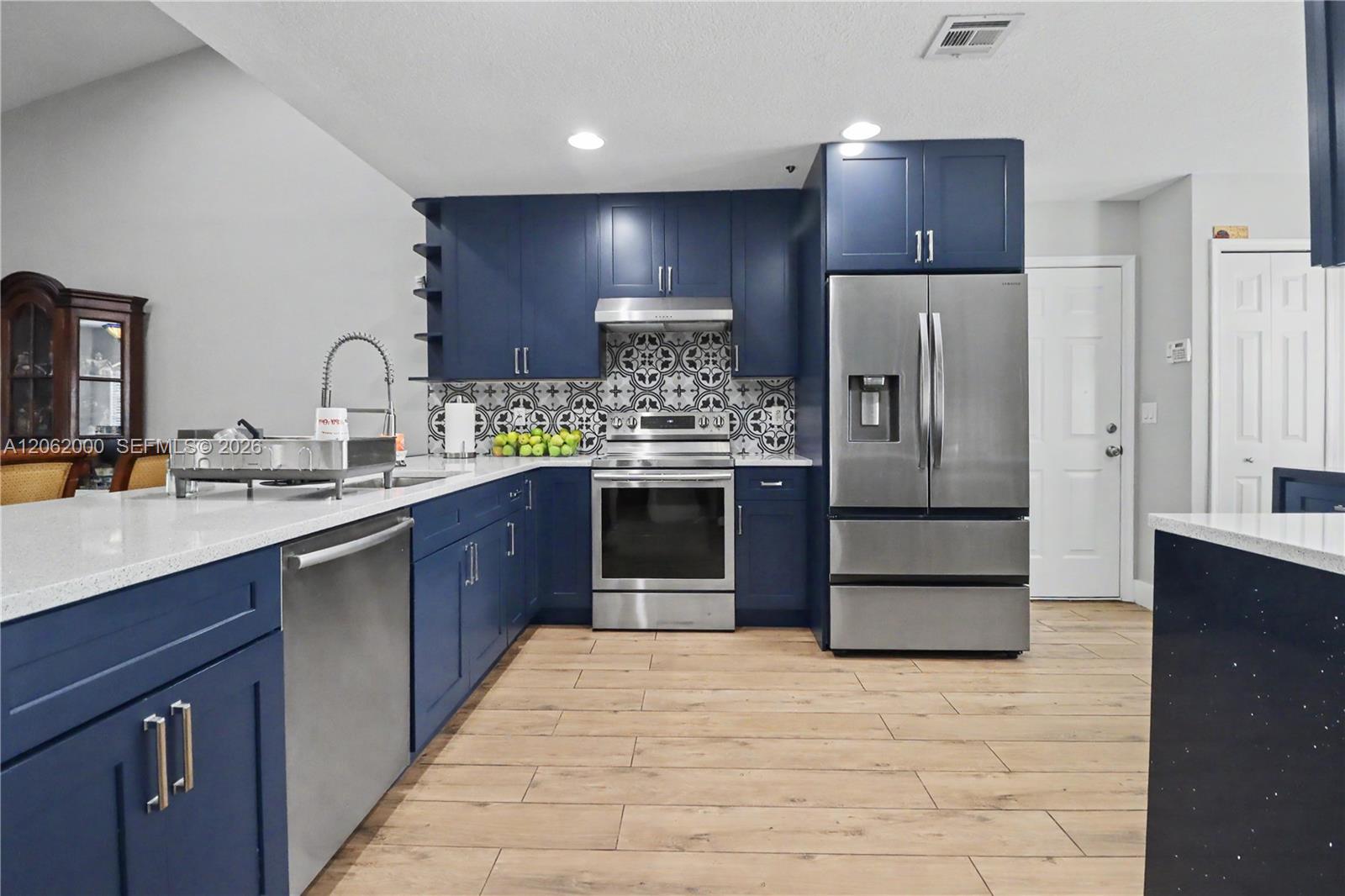 572 SE 18th Drive