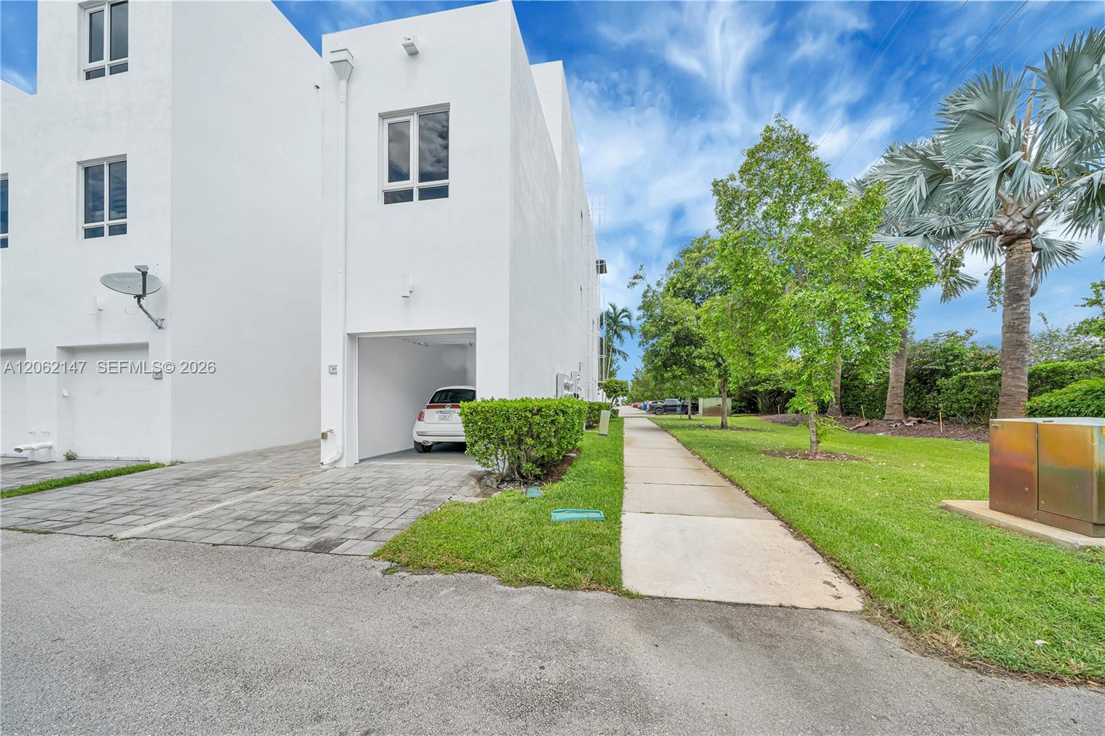 6310 NW 103rd Place