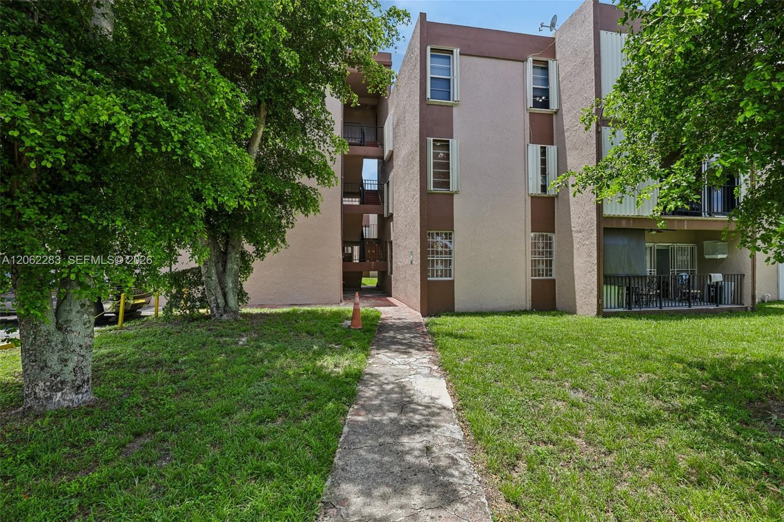 1900 W 68th Street