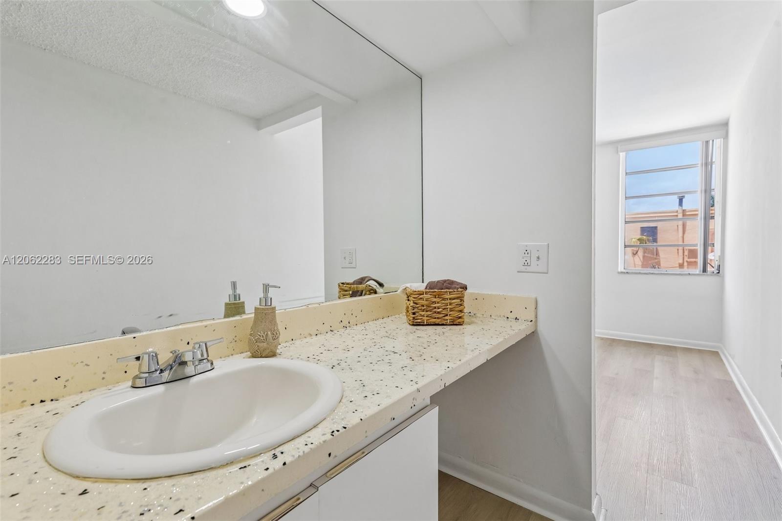 1900 W 68th Street