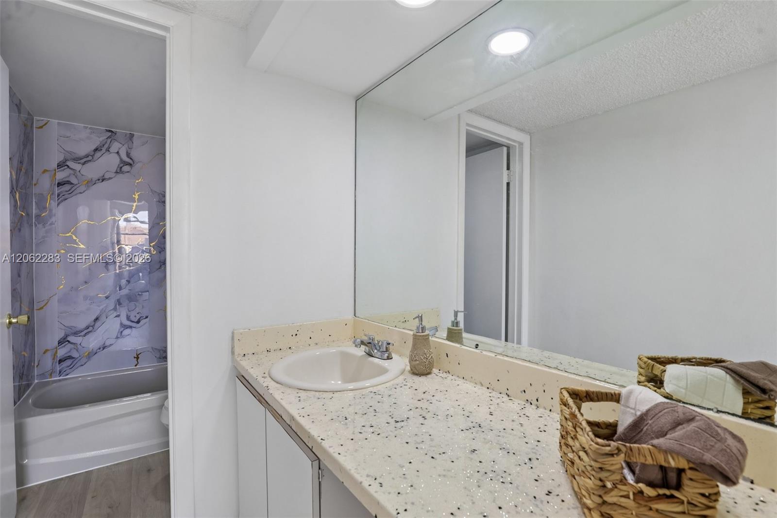 1900 W 68th Street