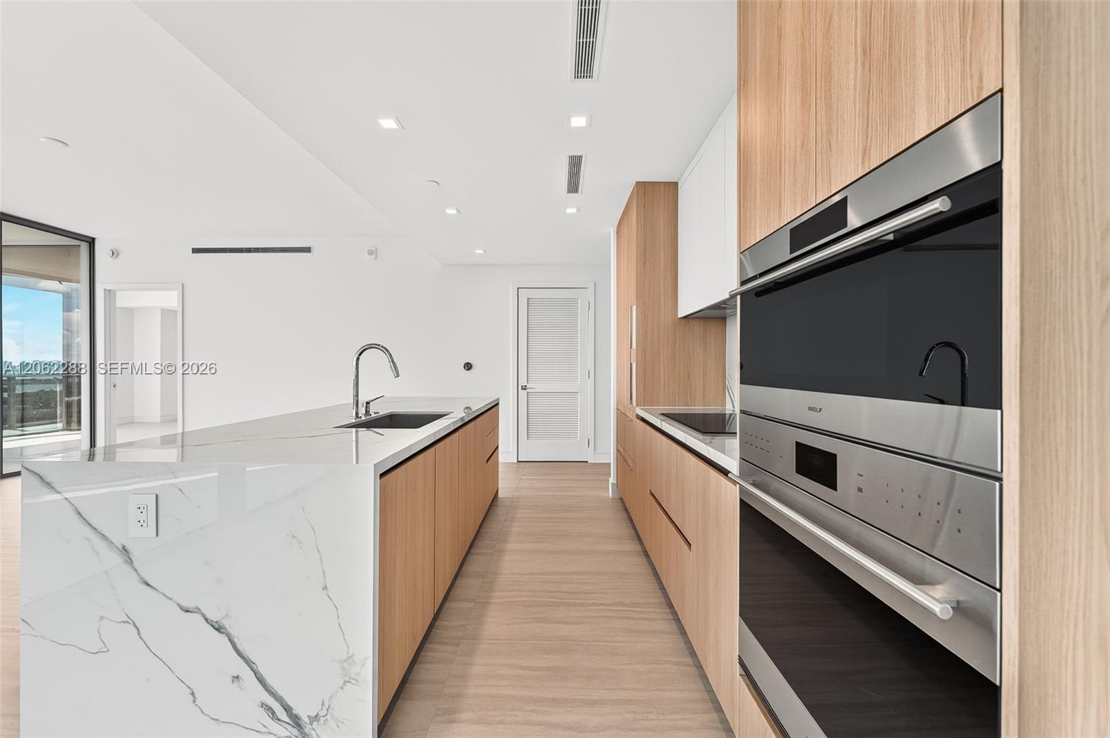 2411 Laguna Circle
