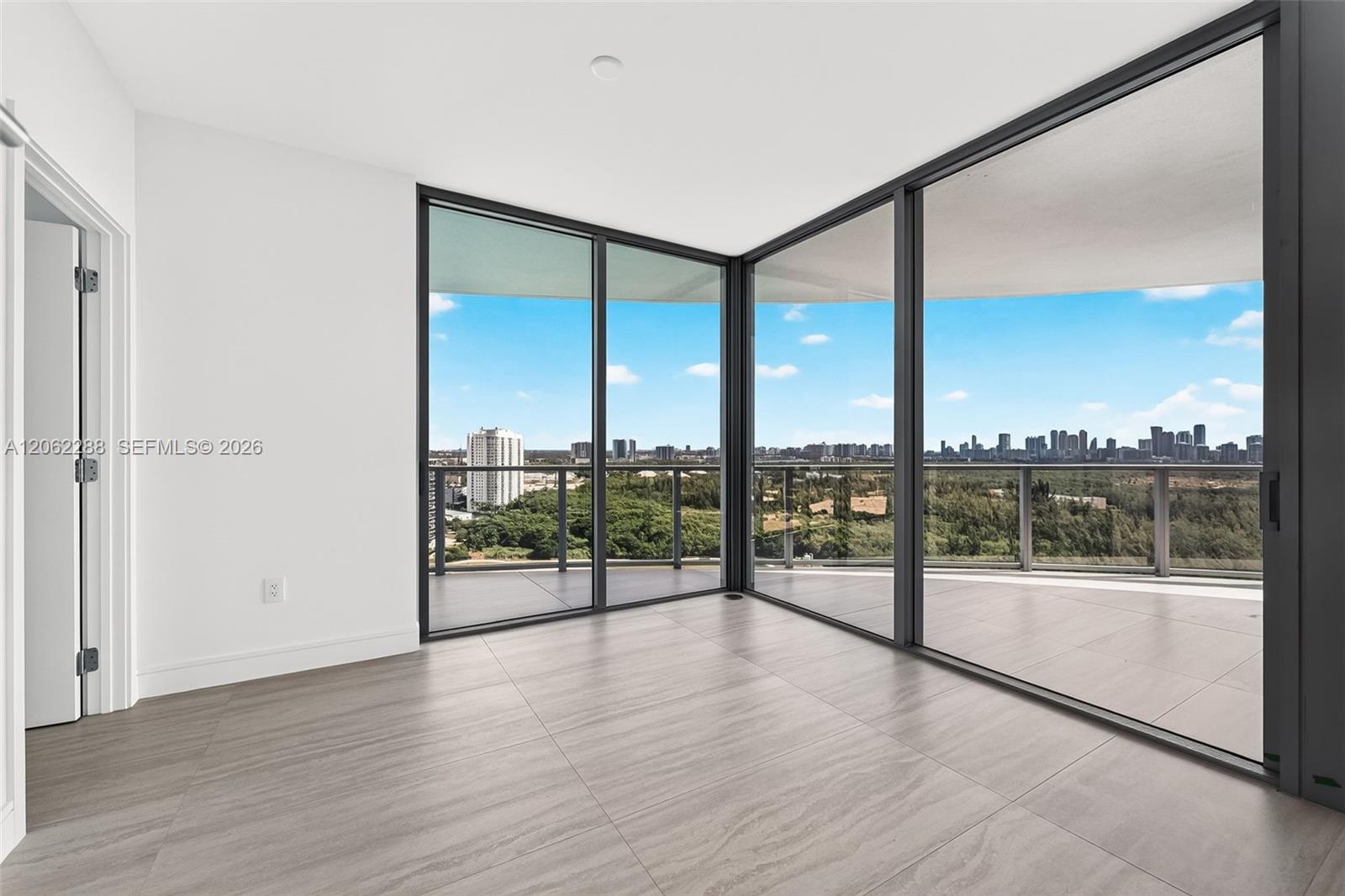 2411 Laguna Circle