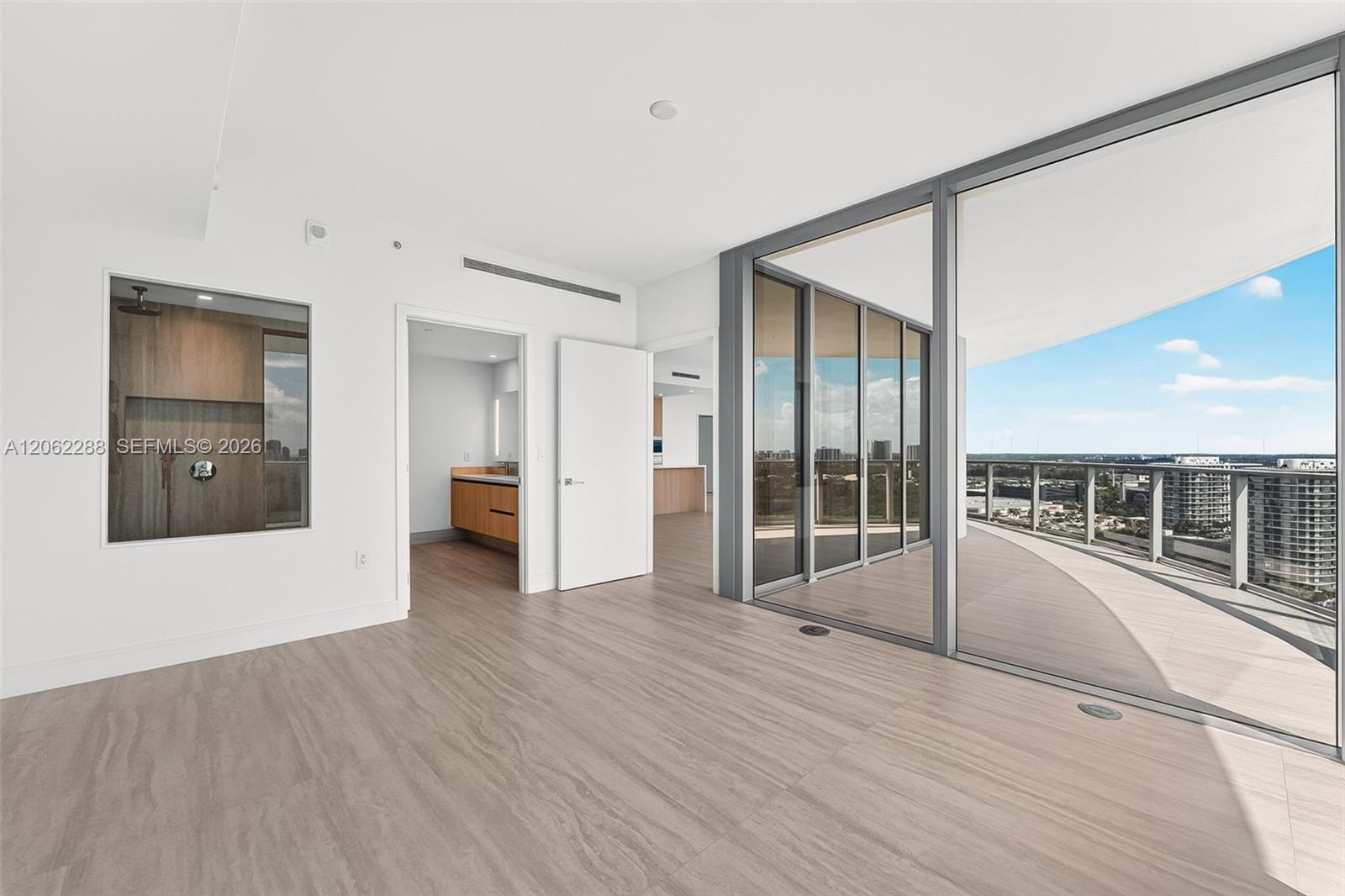 2411 Laguna Circle