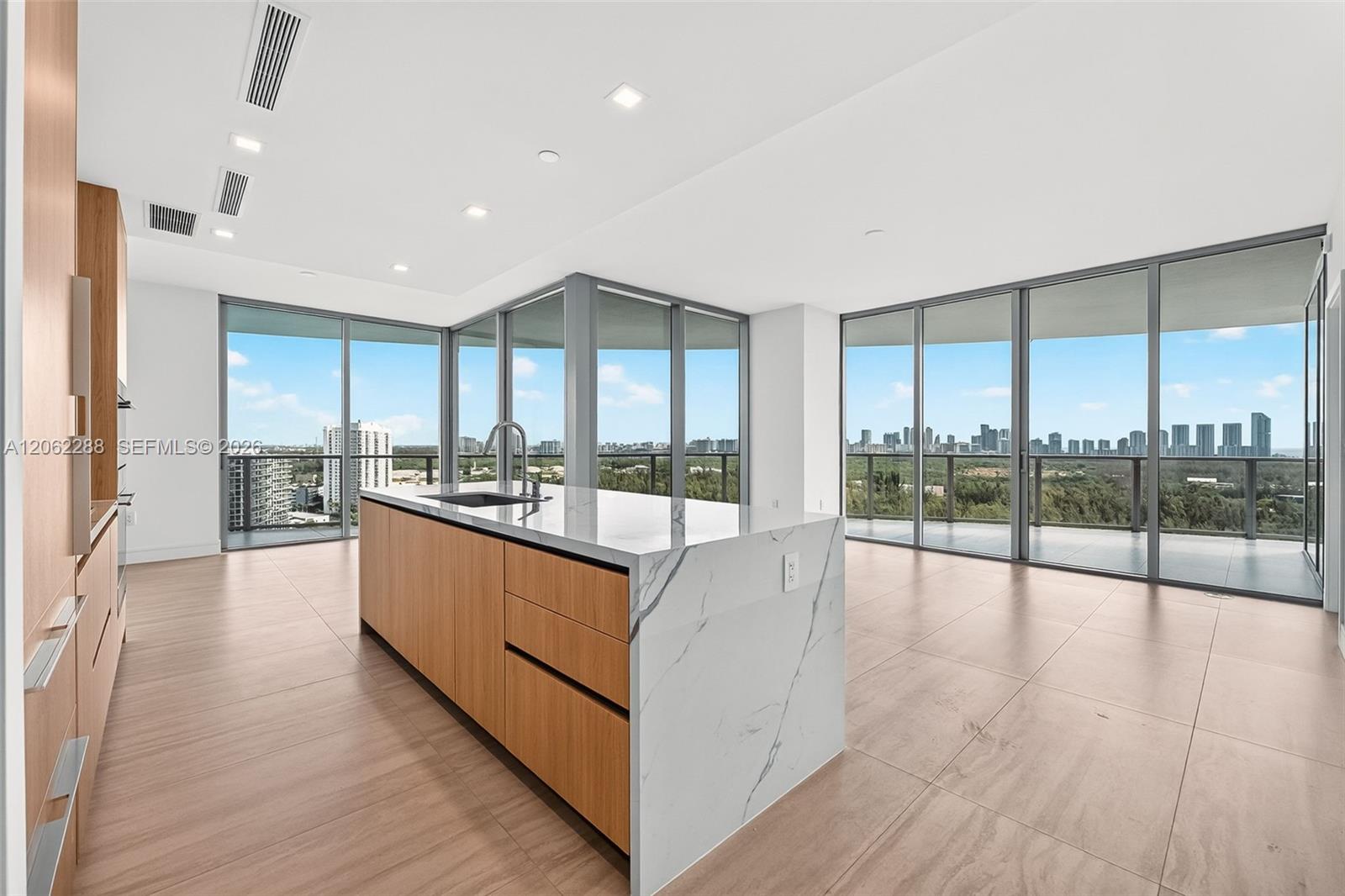 2411 Laguna Circle