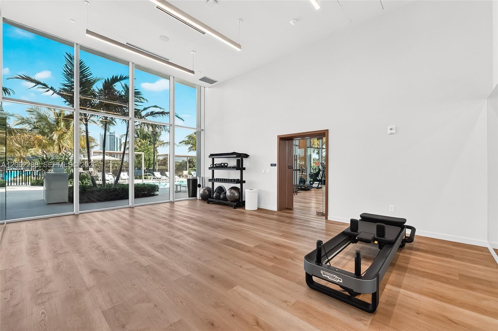 2411 Laguna Circle